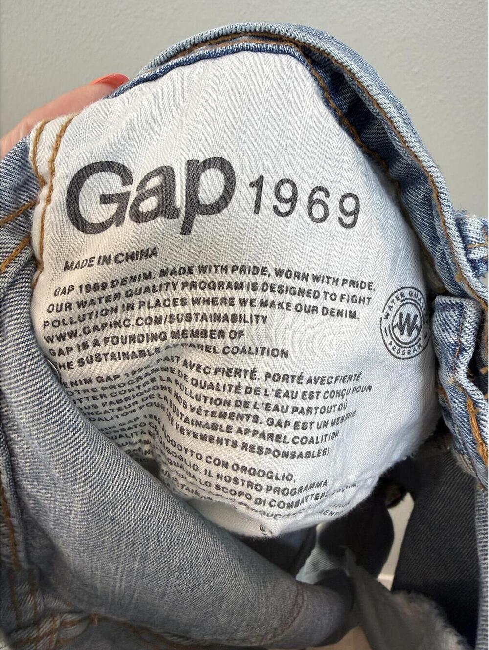 GAP Super High Rise Shorts - Women's 29 NWOT - Picture 5 of 6